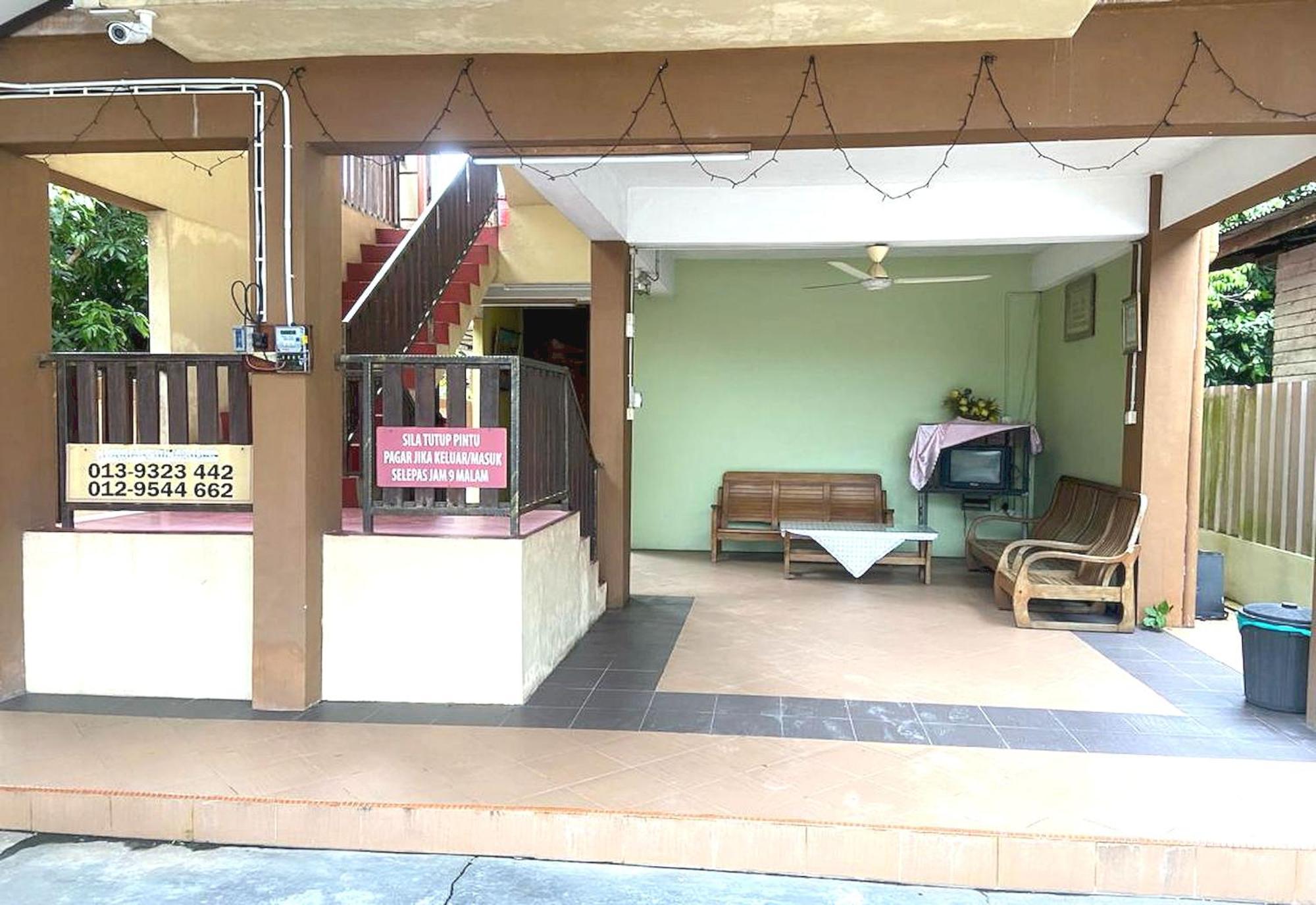 Oyo 90915 Ilham Villa Kampong Binjai (Kelantan) Eksteriør bilde